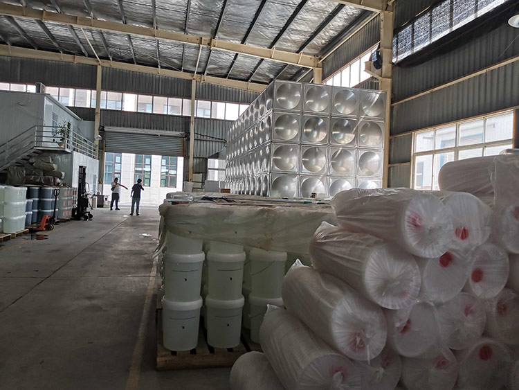 諾大的生產（chǎn）車間